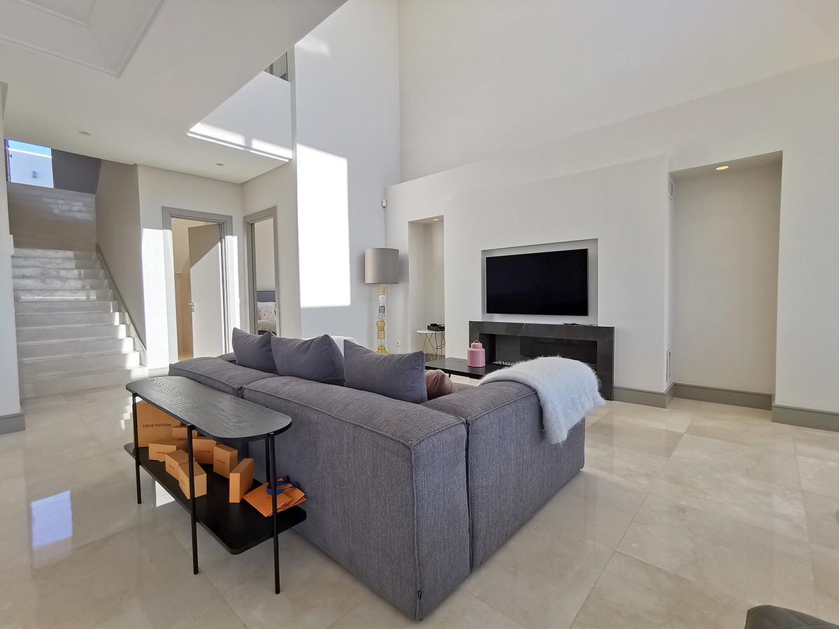 Villa for sale in Benahavís