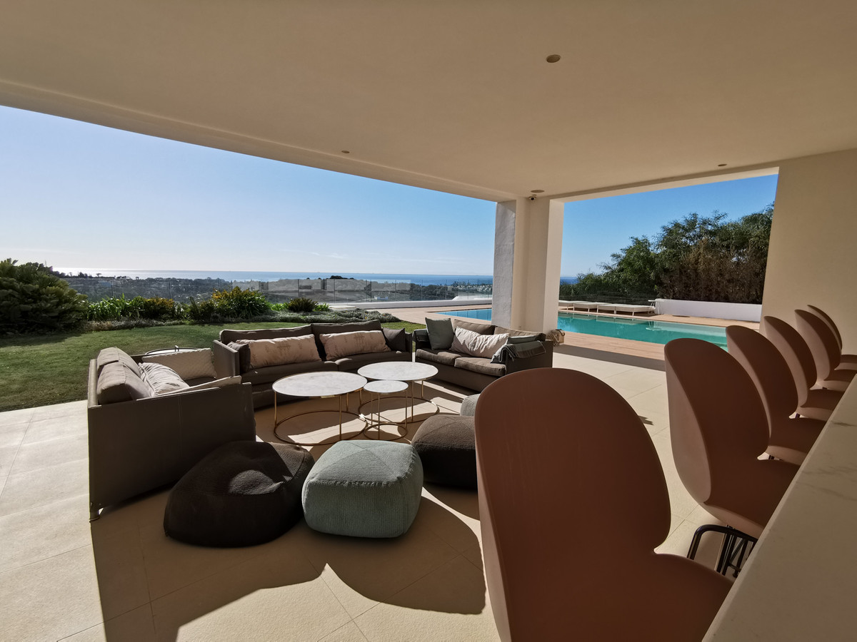 Villa for sale in Benahavís