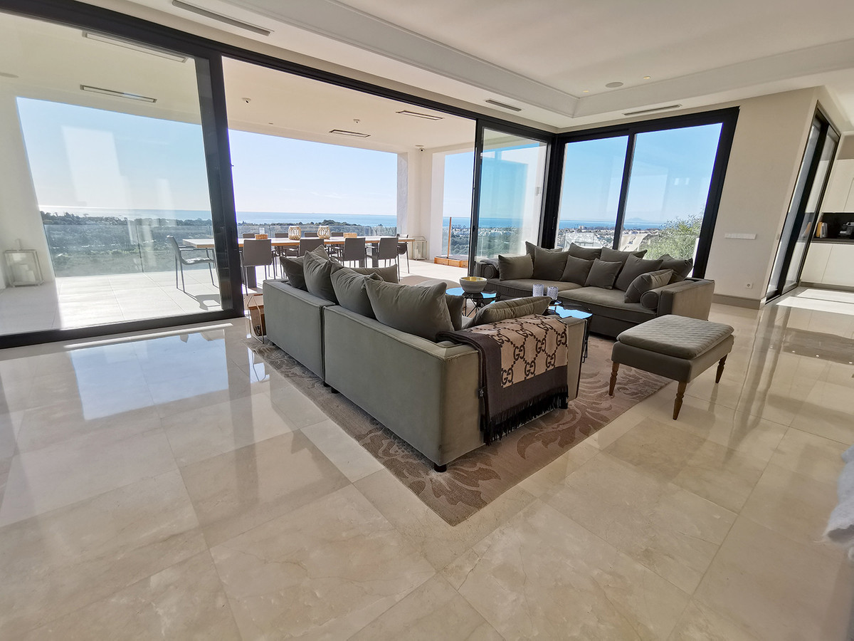 Villa for sale in Benahavís