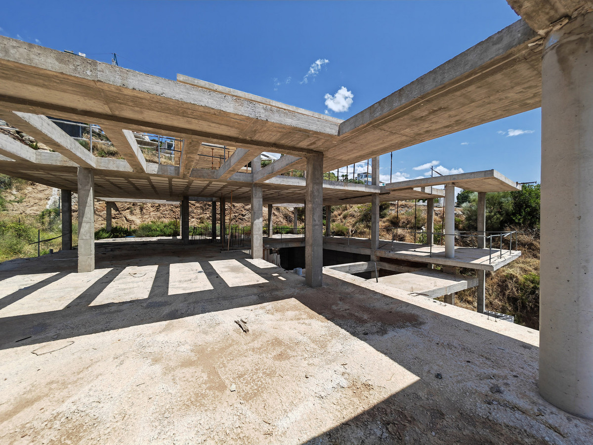 DP-12-R4372183-10 Land for sale in Benahavís