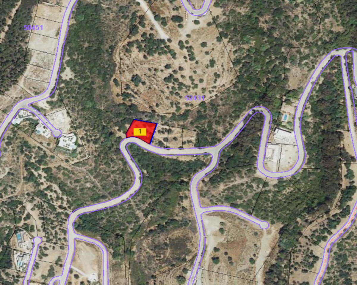 DP-12-R4457677-8 Land for sale in Altos de los Monteros