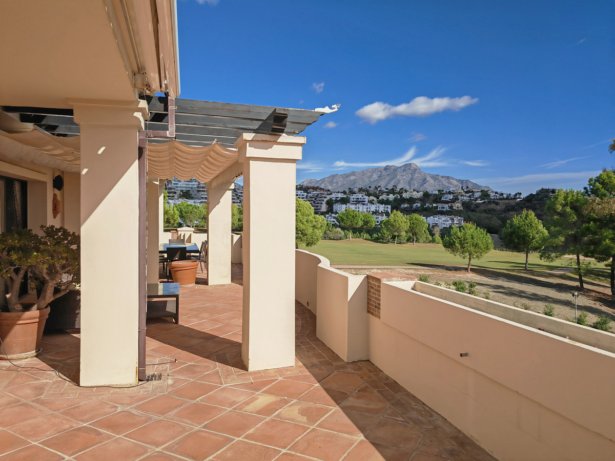 Penthouse for sale in Benahavís