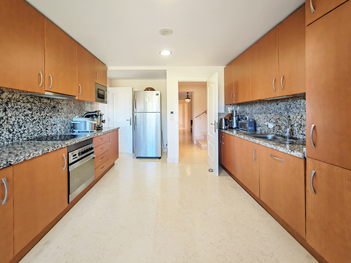 Penthouse for sale in Benahavís