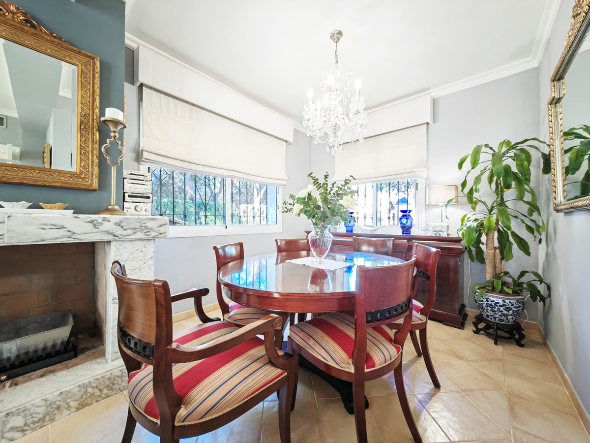 Villa for sale in Marbesa
