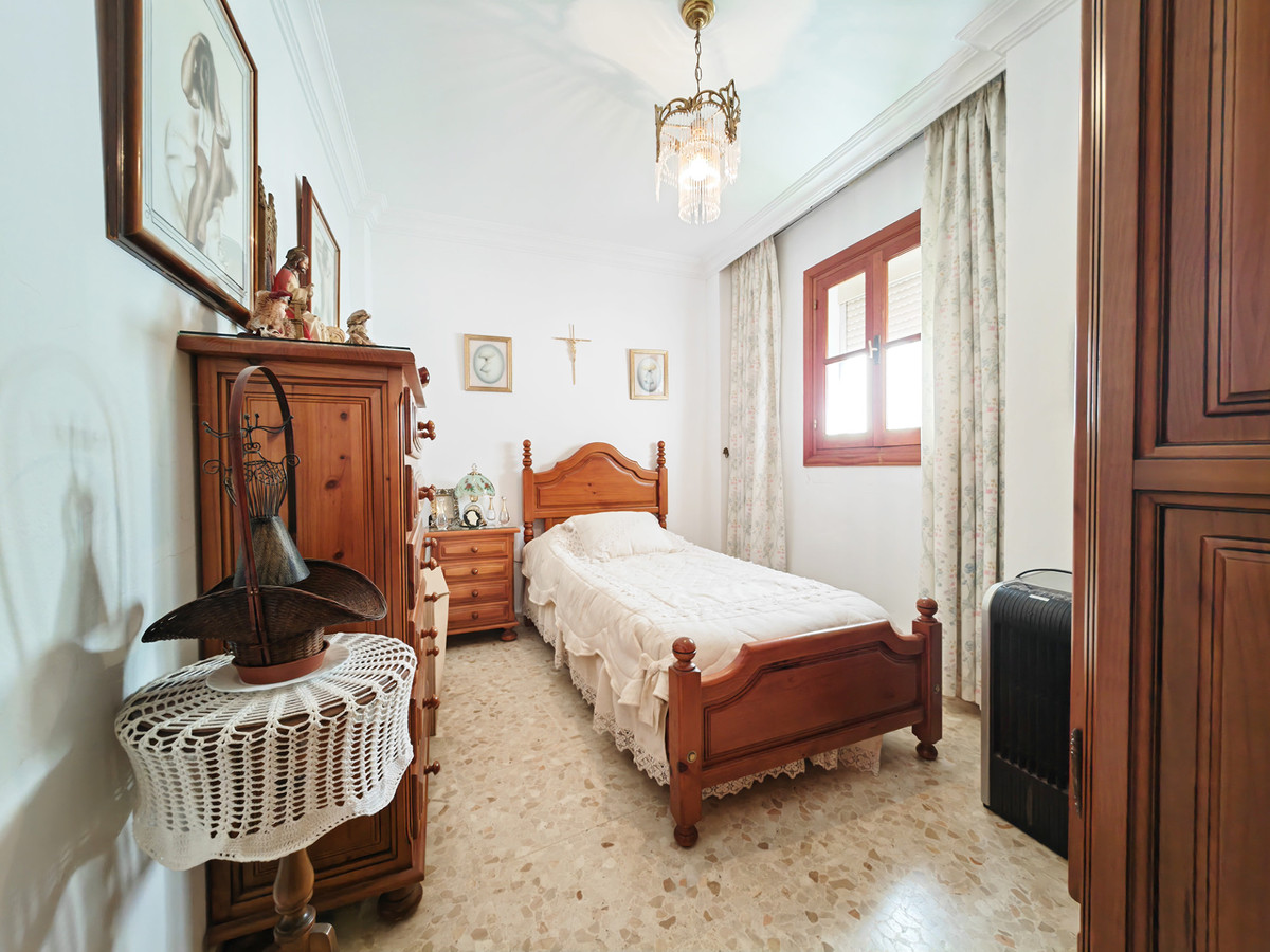 Townhouse for sale in Estepona