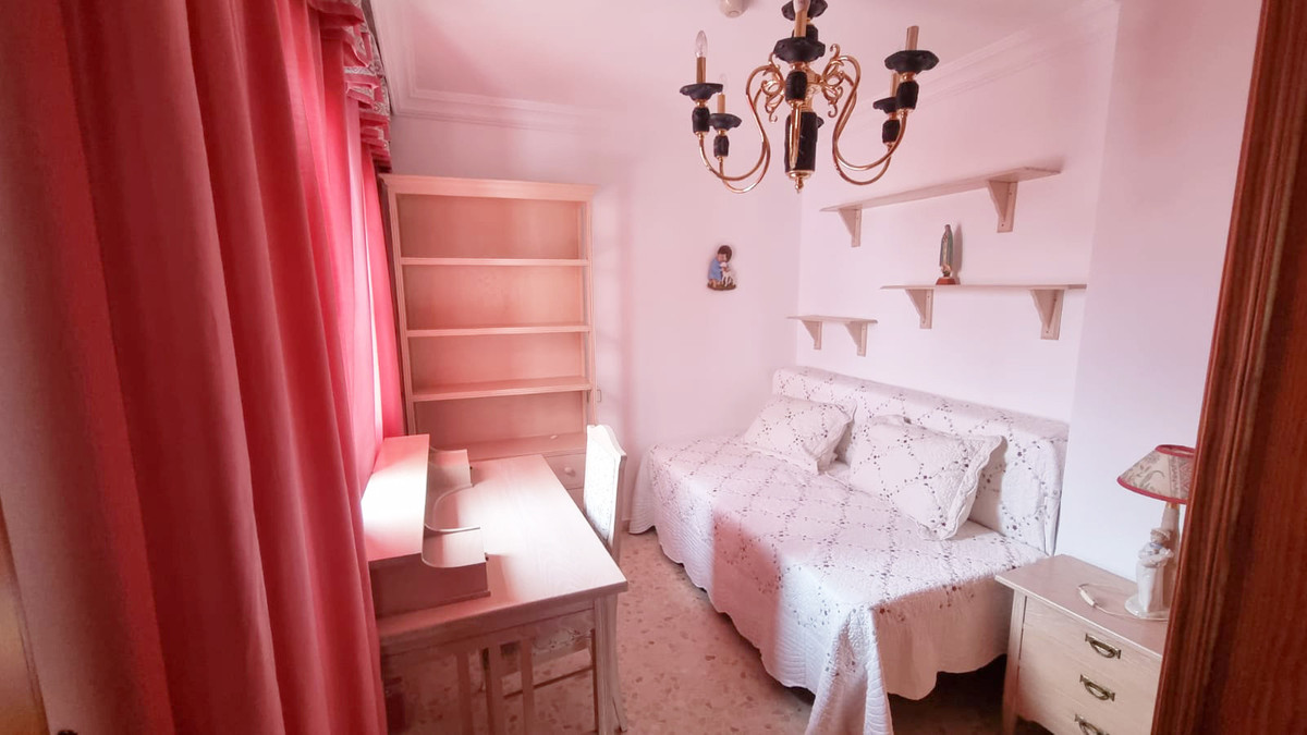 Townhouse for sale in Estepona