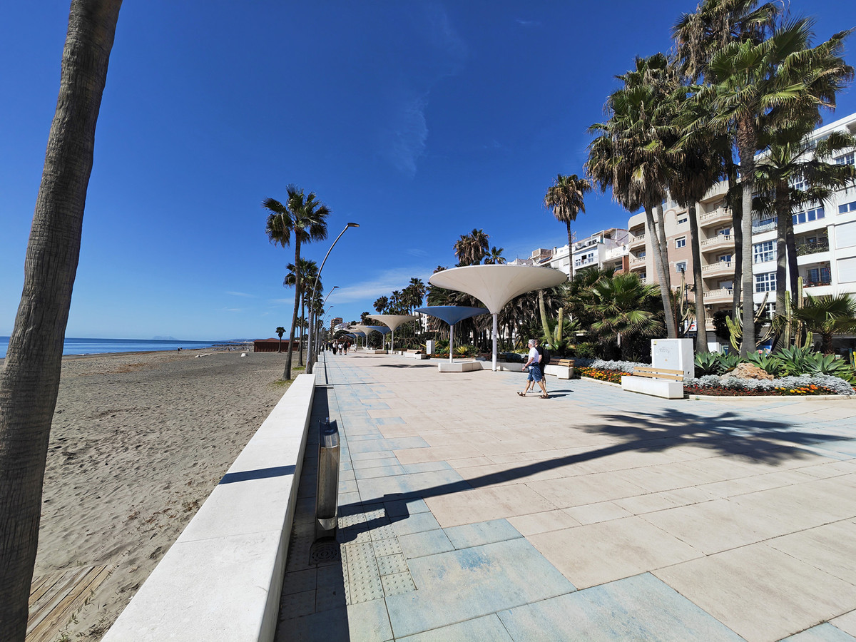 Townhouse for sale in Estepona