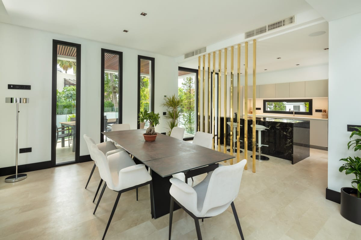 Villa for sale in The Golden Mile