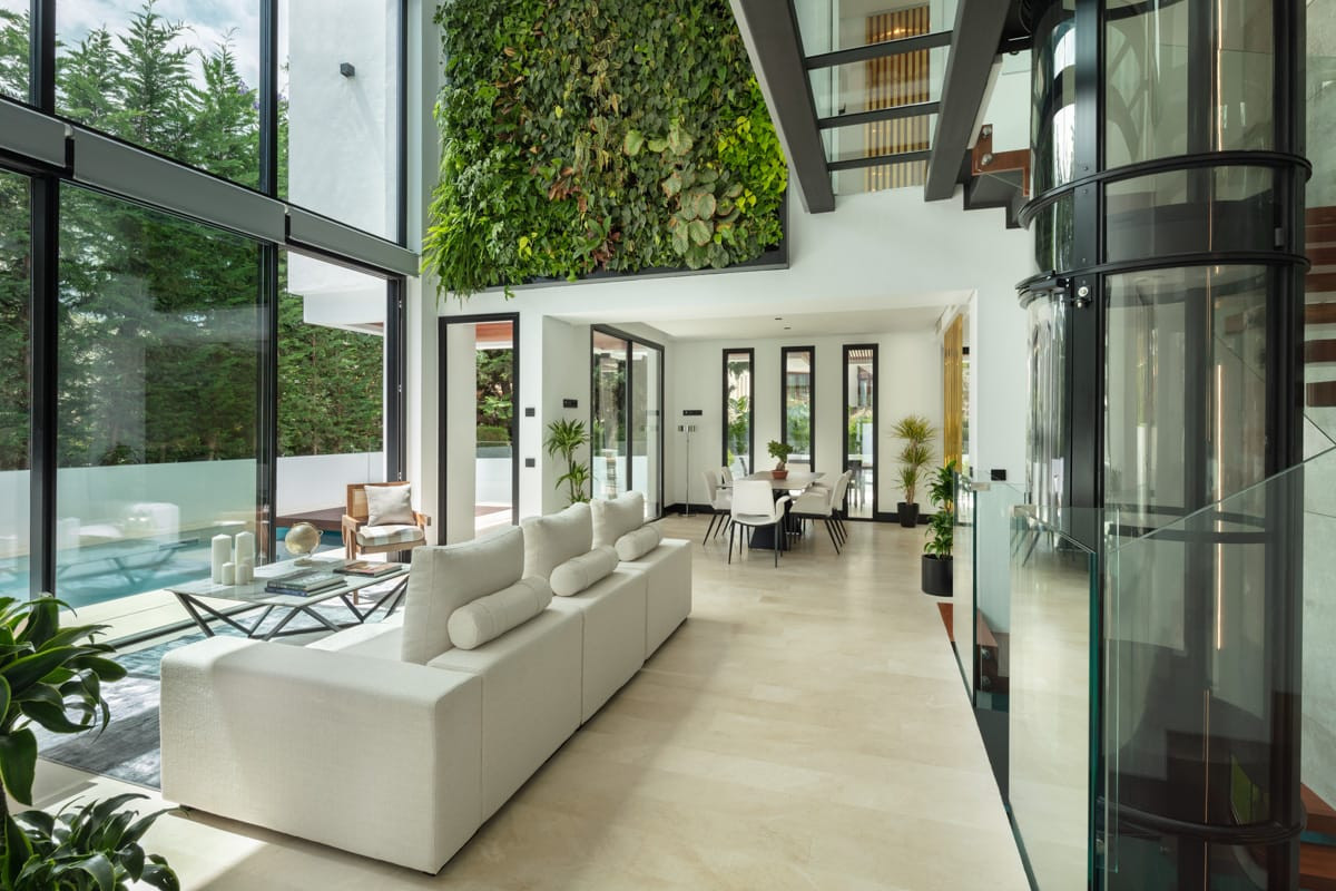 Villa for sale in The Golden Mile