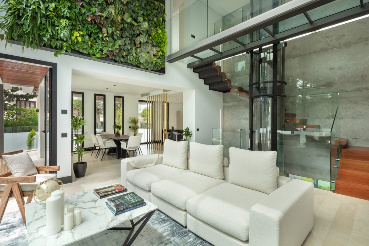 Villa for sale in The Golden Mile