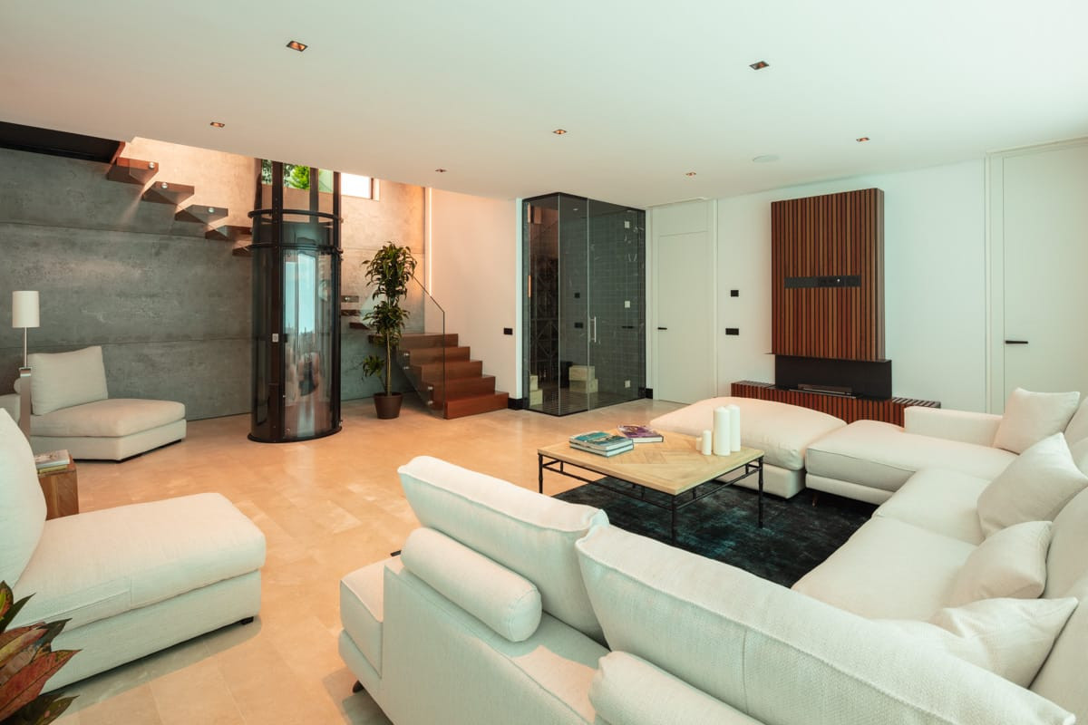 Villa for sale in The Golden Mile