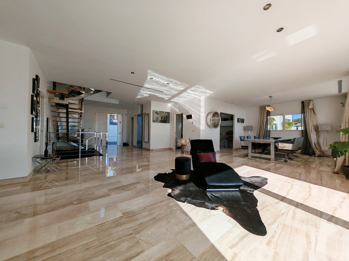 DP-12-R4885396-8 Villa for sale in El Rosario