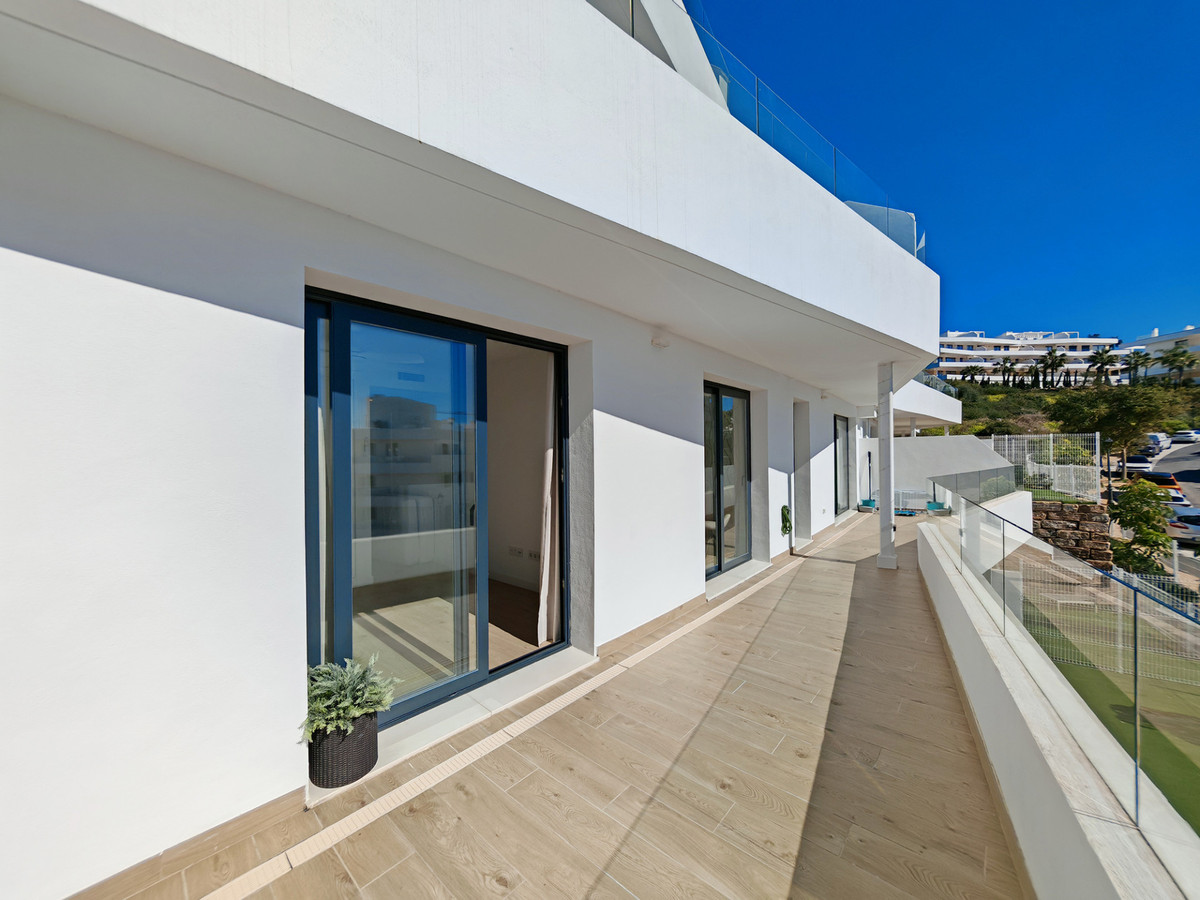 DP-12-R4888849-11 Apartment for sale in Estepona
