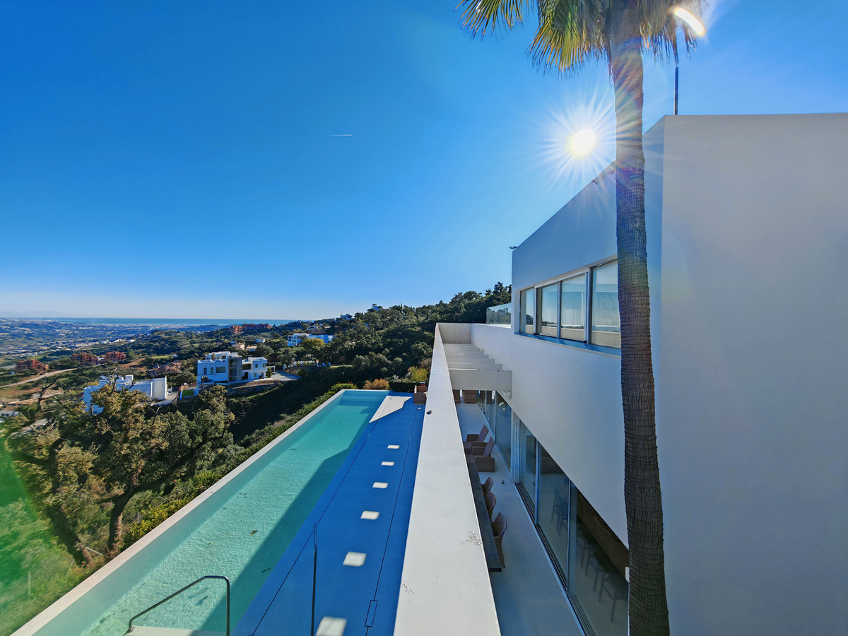 Villa for sale in La Mairena