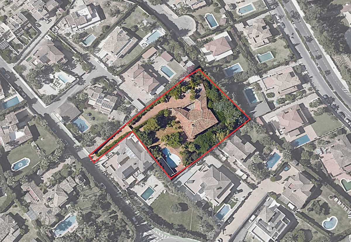 DP-12-R4973842-16 Villa for sale in Marbella