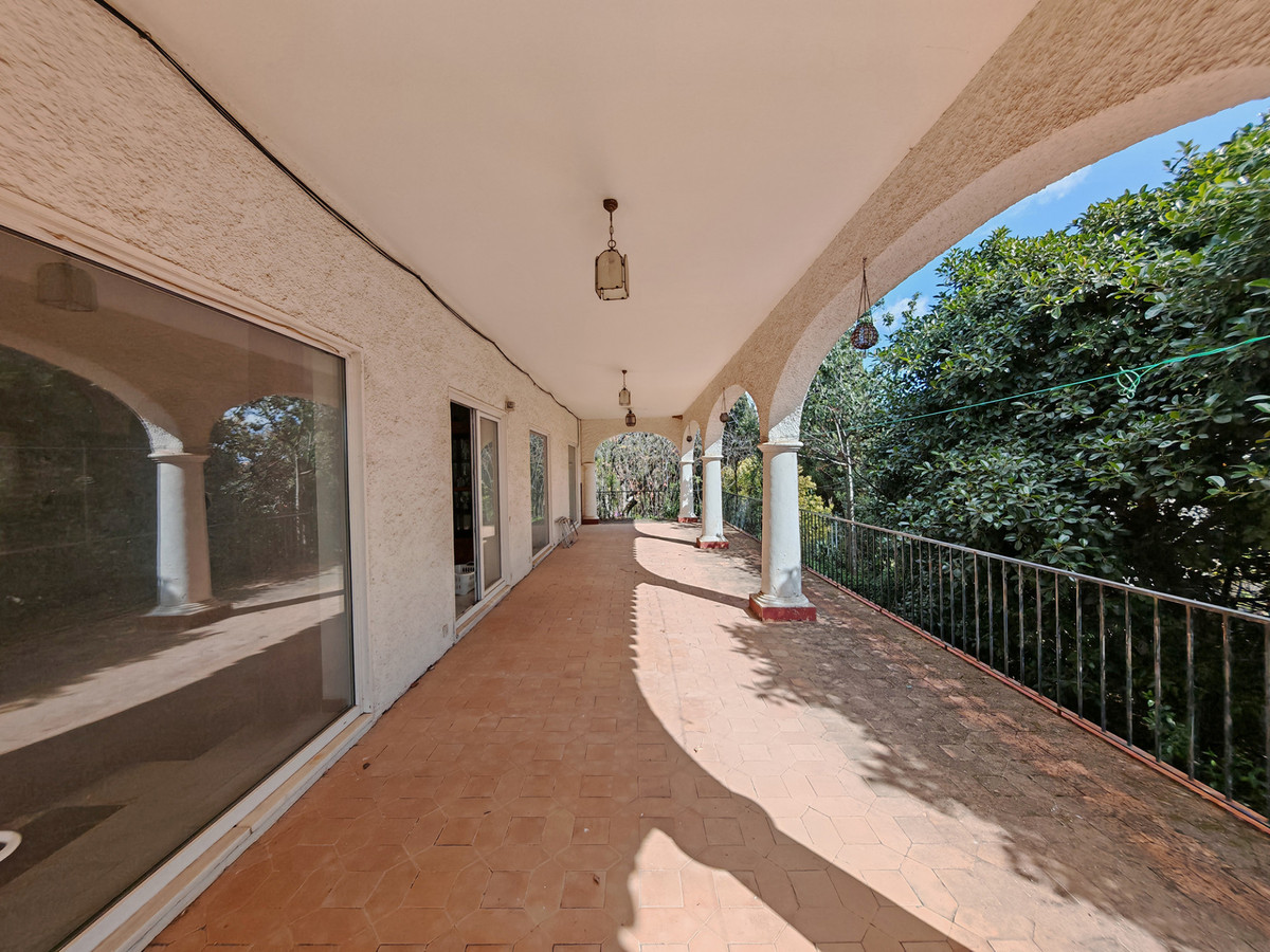 DP-12-R4973842-3 Villa for sale in Marbella