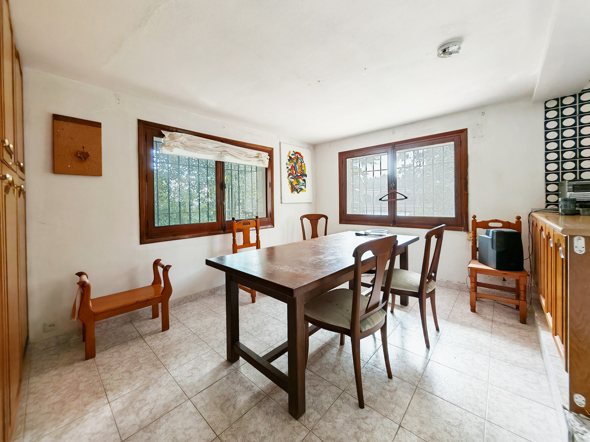 DP-12-R4973842-6 Villa for sale in Marbella