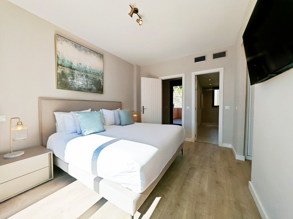 DP-12-R5004595-12 Penthouse for sale in Benahavís