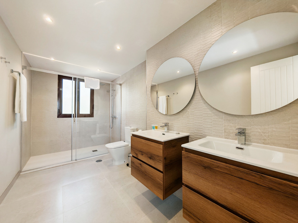 DP-12-R5004595-13 Penthouse for sale in Benahavís