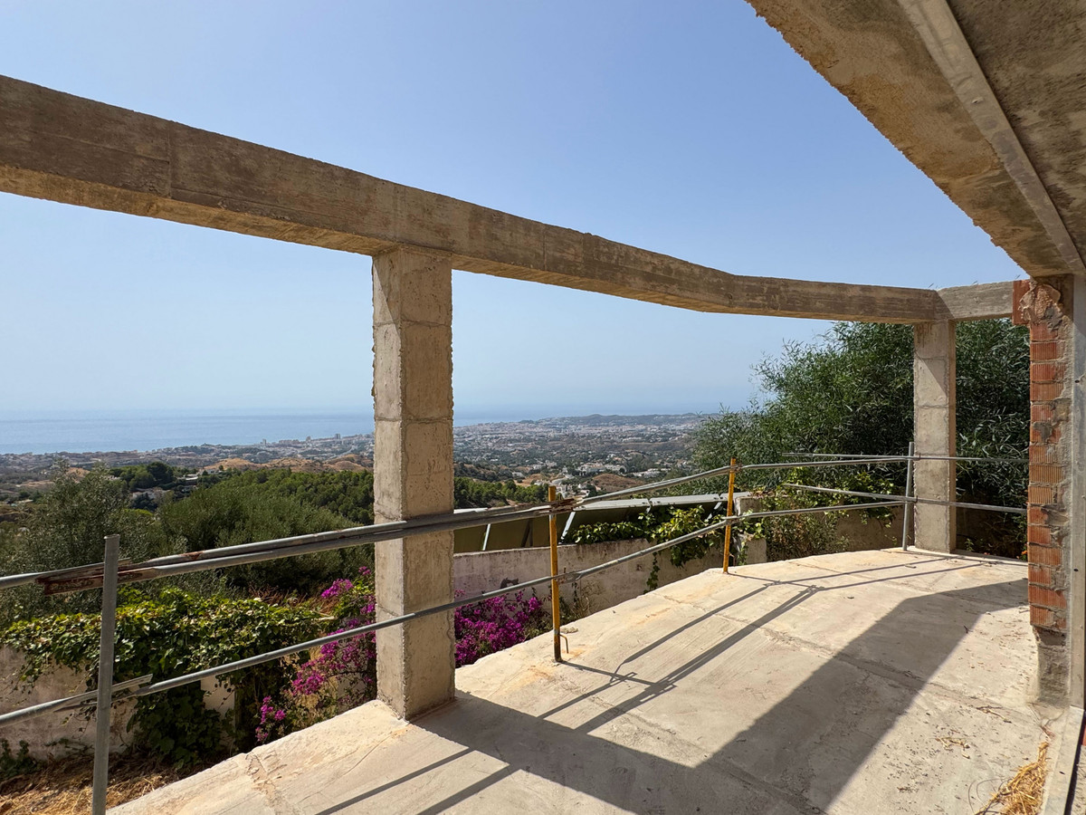 Villa for sale in Mijas