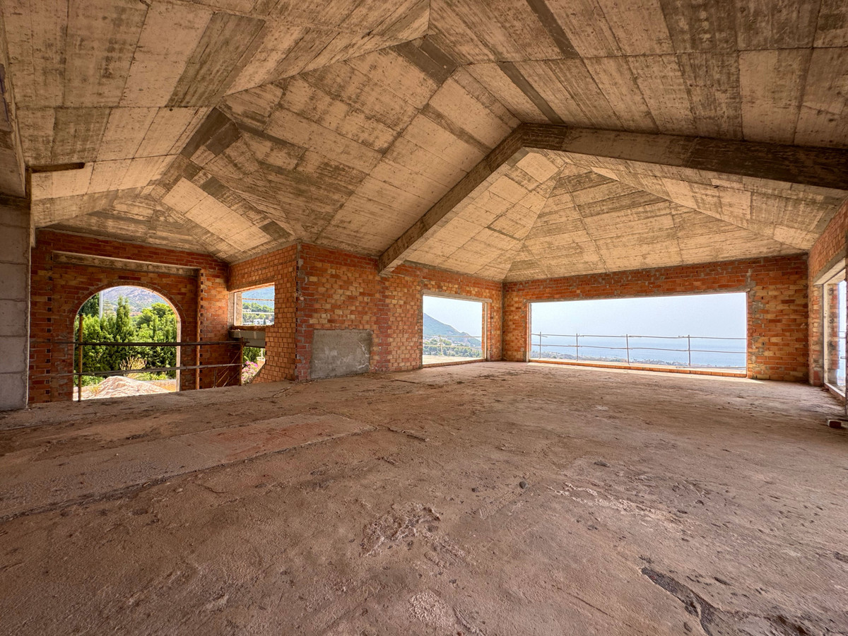 Villa for sale in Mijas