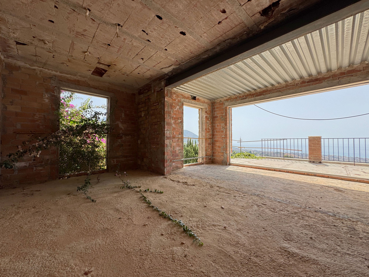 Villa for sale in Mijas