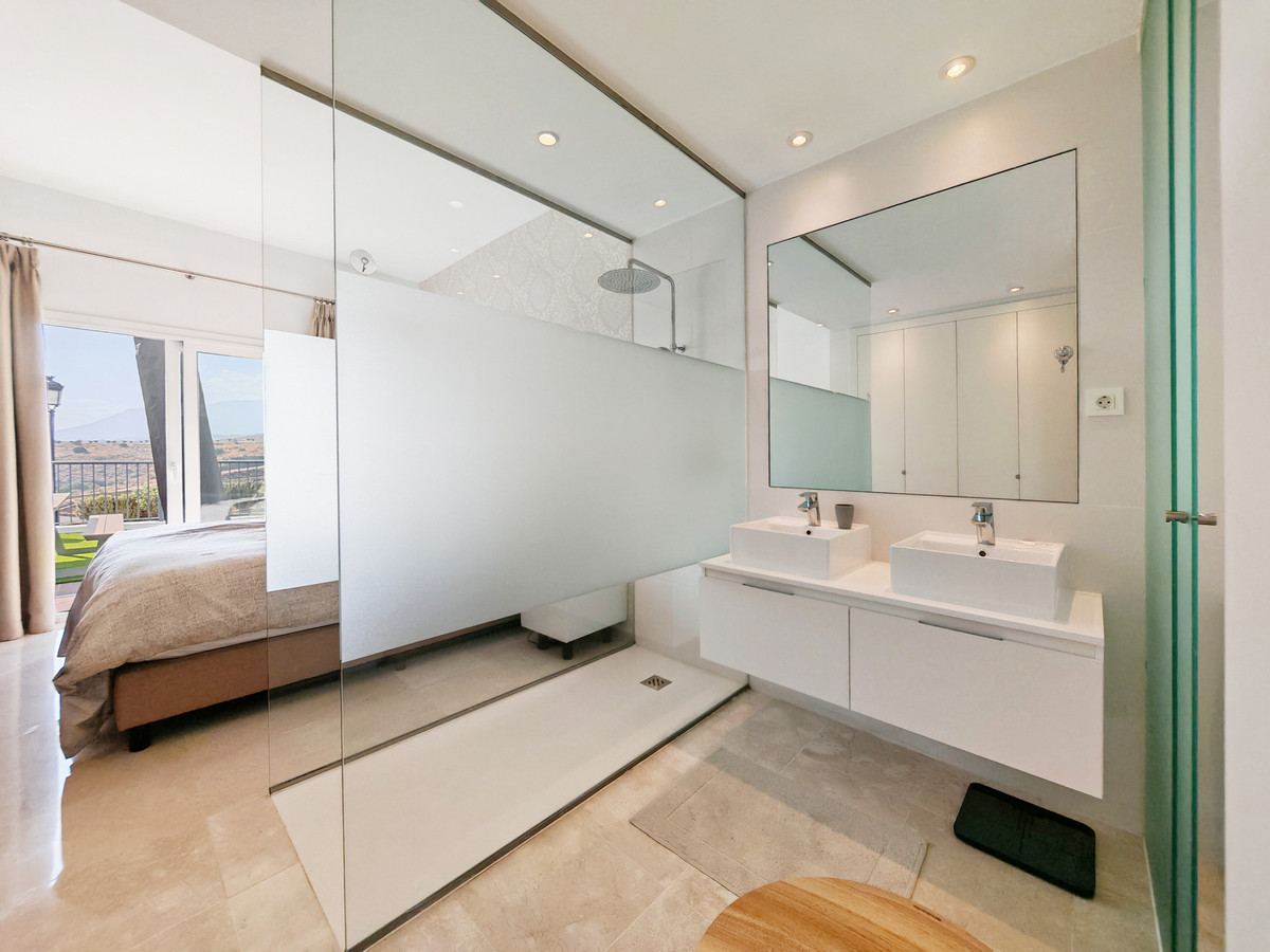 Apartment for sale in Benahavís