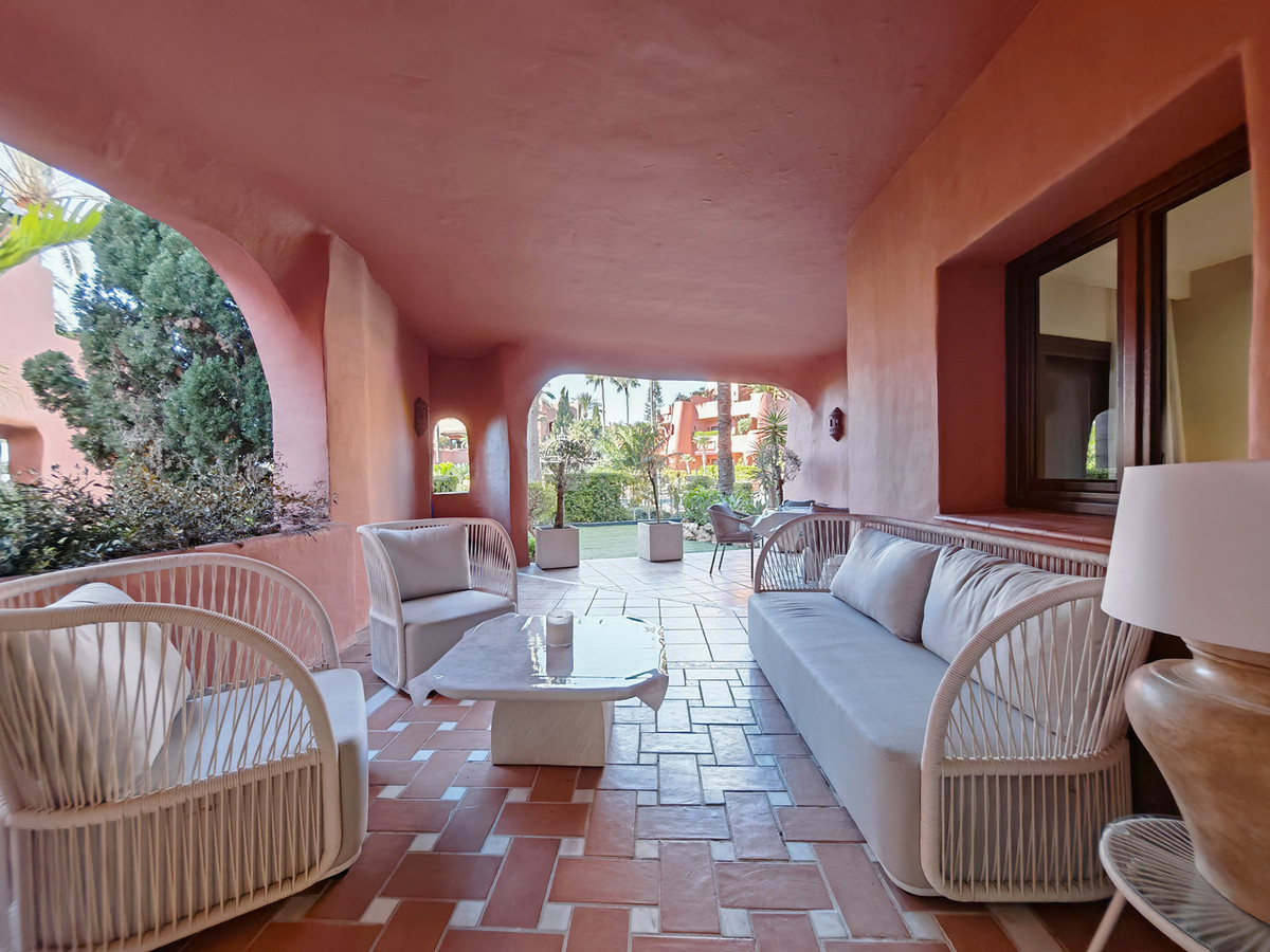 DP-12-R5209327-22 Apartment for sale in Estepona