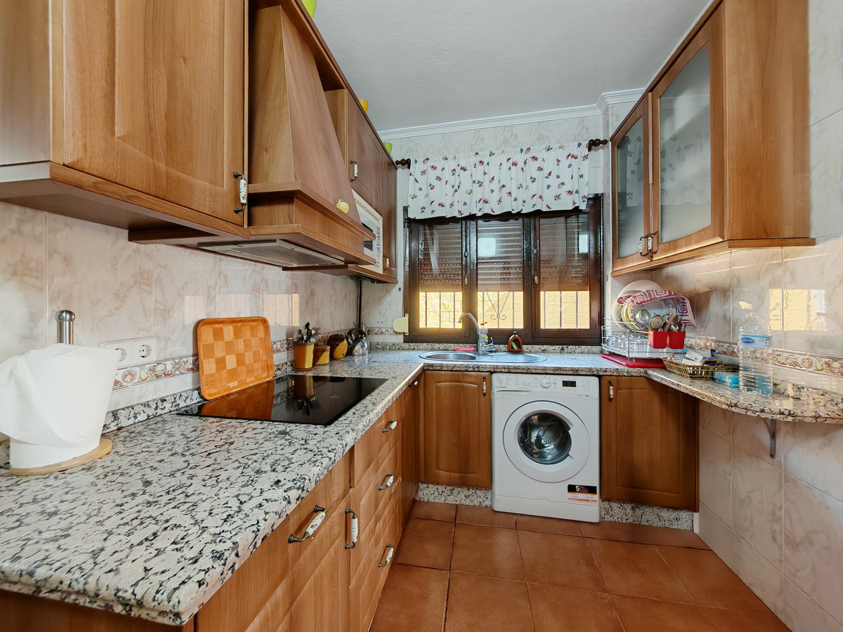 DP-12-R5215729-4 Finca for sale in Estepona