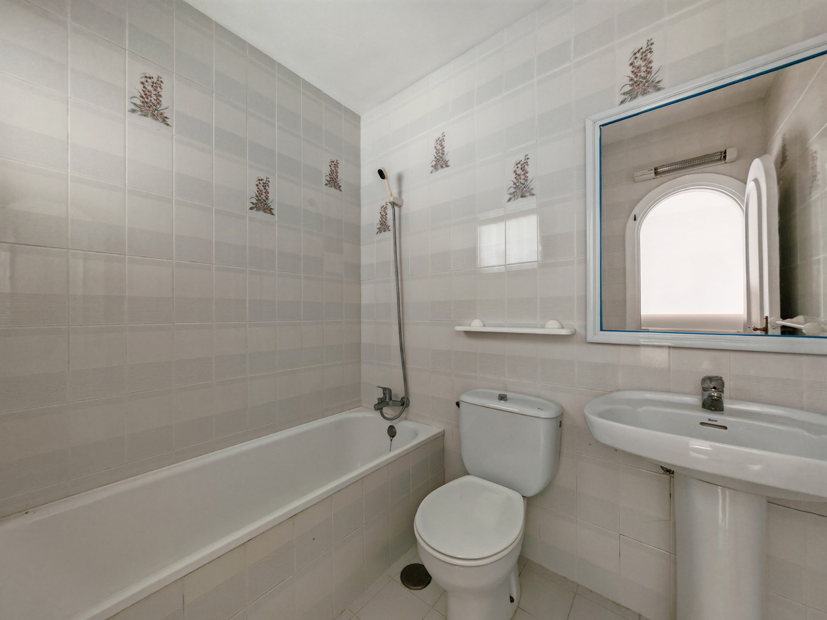 DP-12-R5236669-8 Townhouse for sale in Cabopino