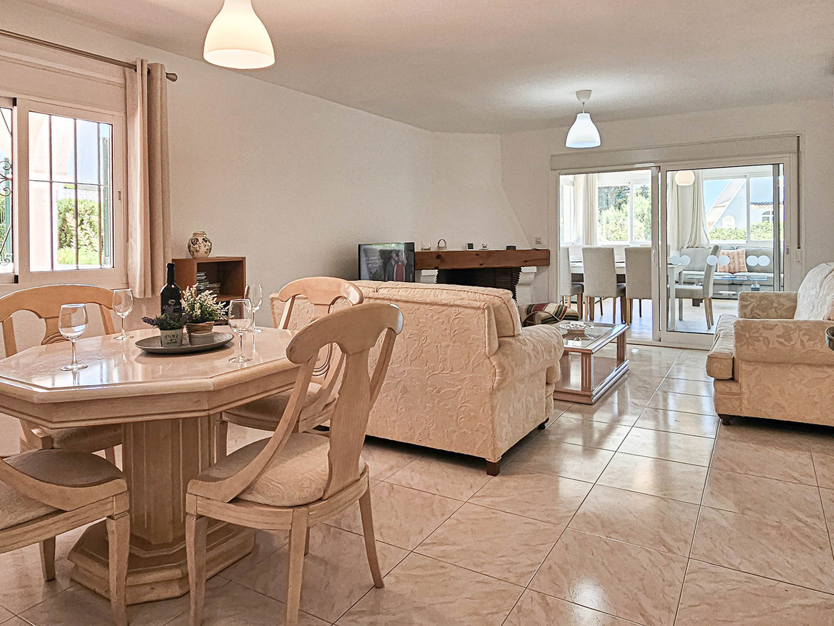 DP-12-R5242030-1 Villa for sale in Riviera del Sol