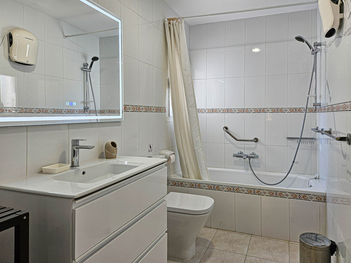 DP-12-R5242030-15 Villa for sale in Riviera del Sol