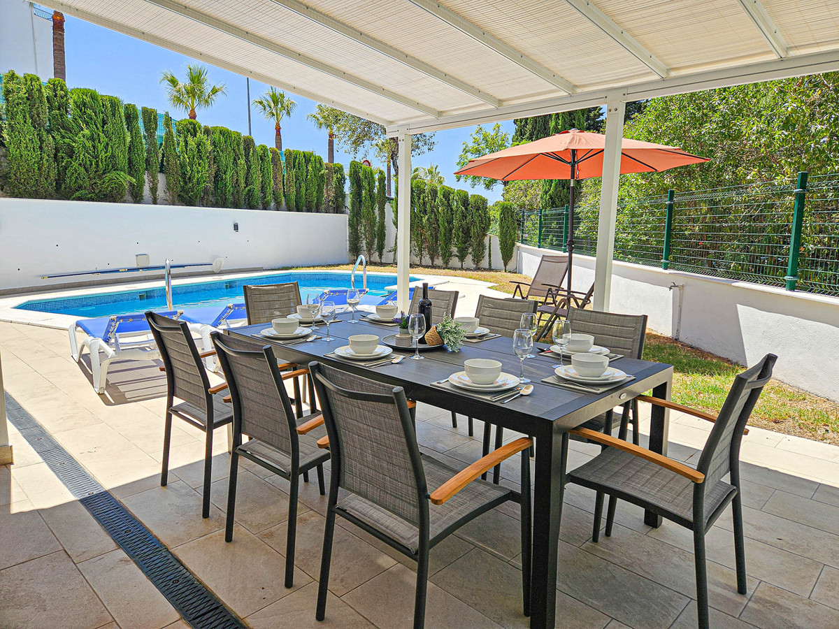 DP-12-R5242030-18 Villa for sale in Riviera del Sol