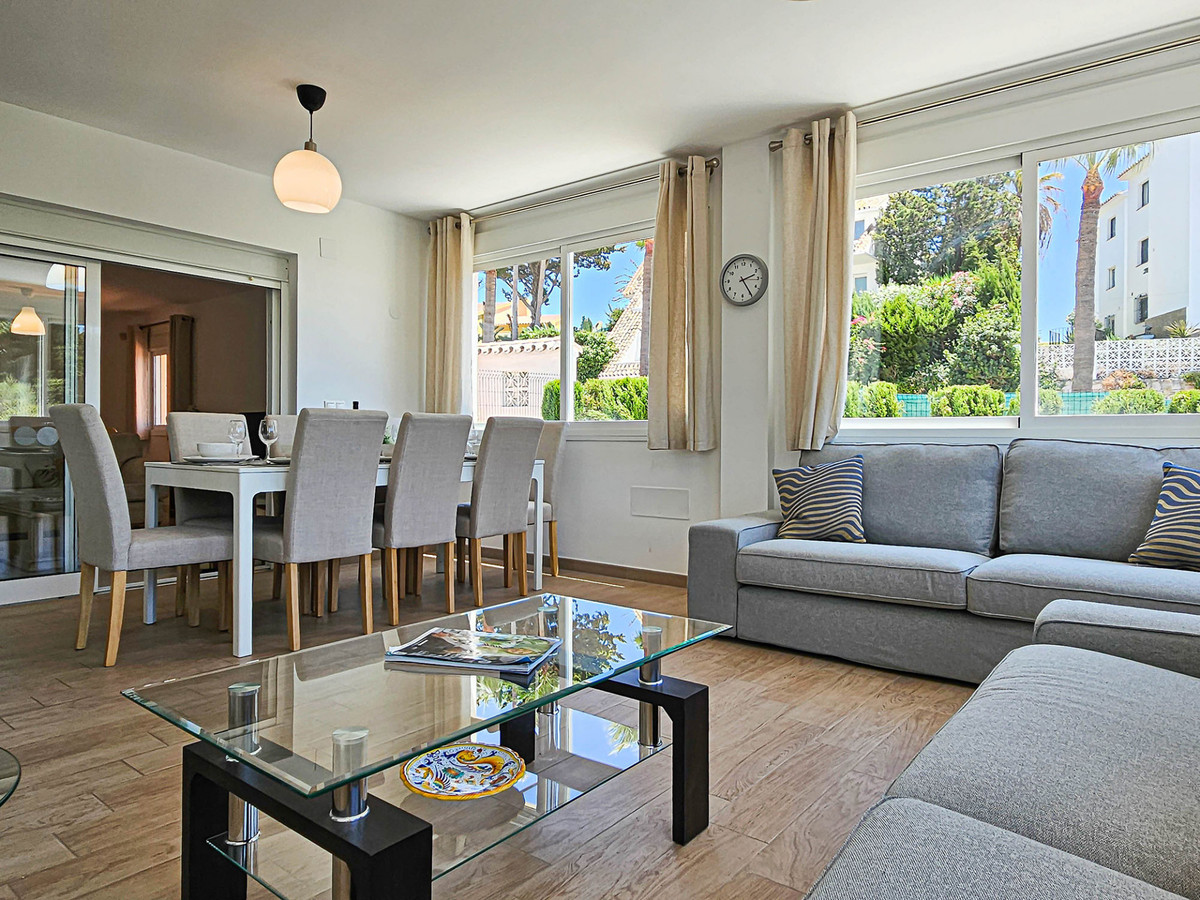 DP-12-R5242030-6 Villa for sale in Riviera del Sol