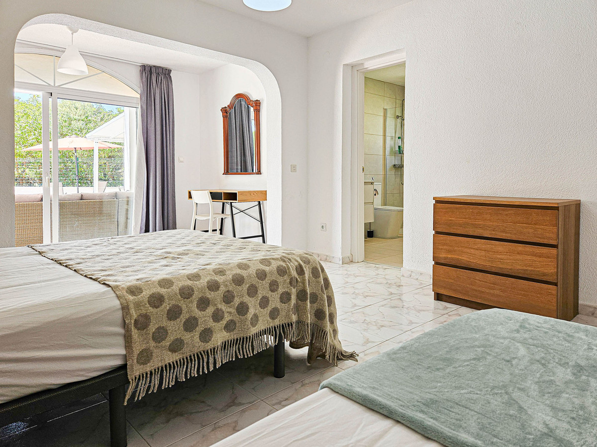 DP-12-R5242030-7 Villa for sale in Riviera del Sol