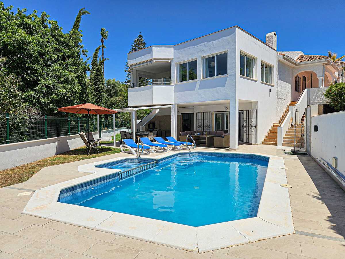 Villa for sale in Riviera del Sol