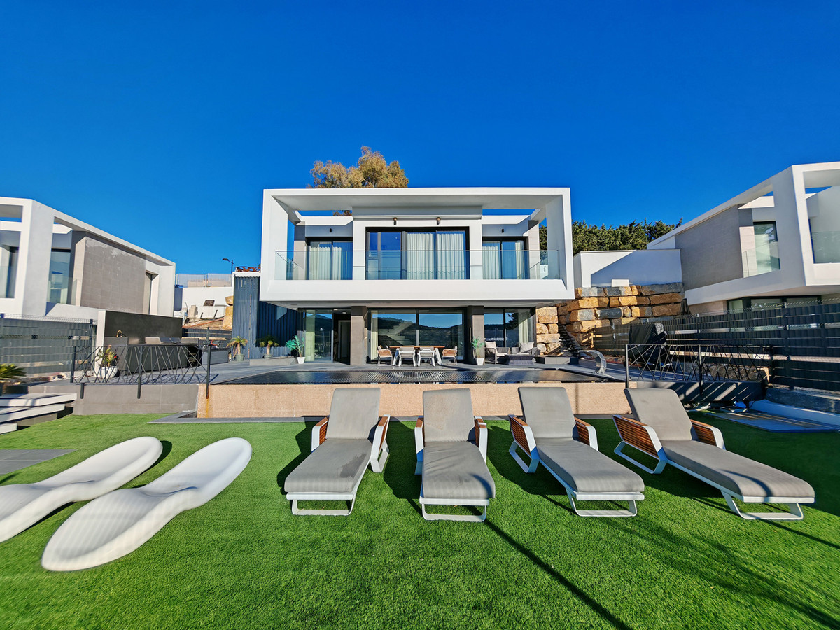 Villa for sale in Valle Romano