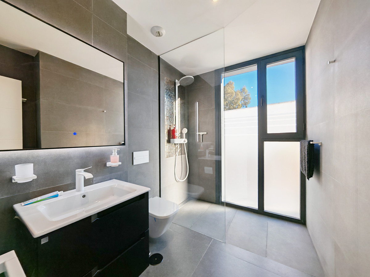 Villa for sale in Valle Romano