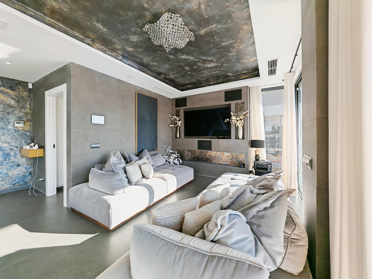 Villa for sale in Valle Romano