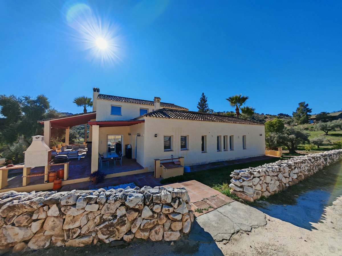 Finca for sale in Coín