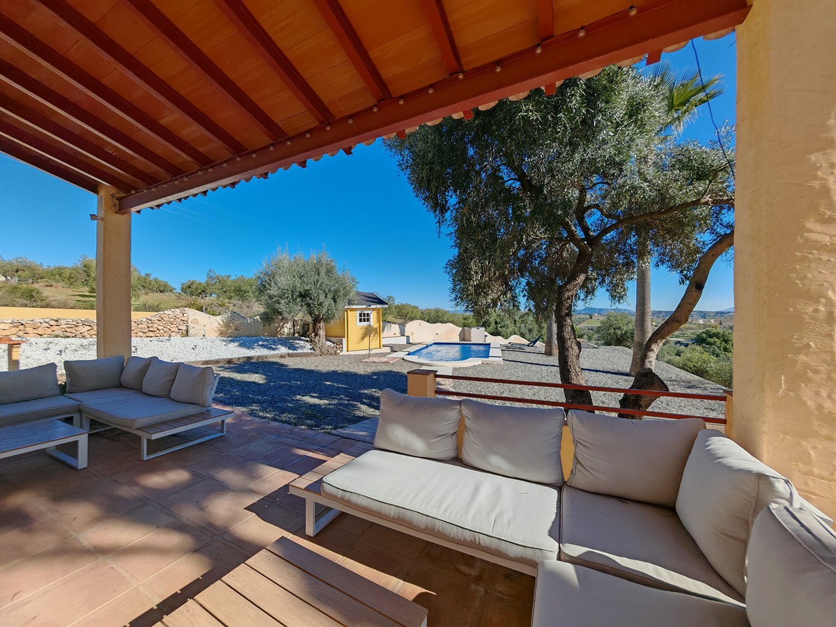 Finca for sale in Coín