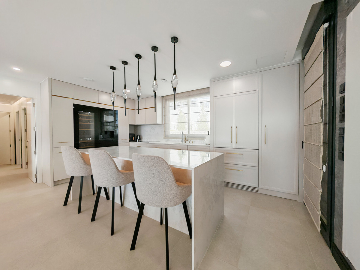 DP-12-R5294920-4 Penthouse for sale in Marbella