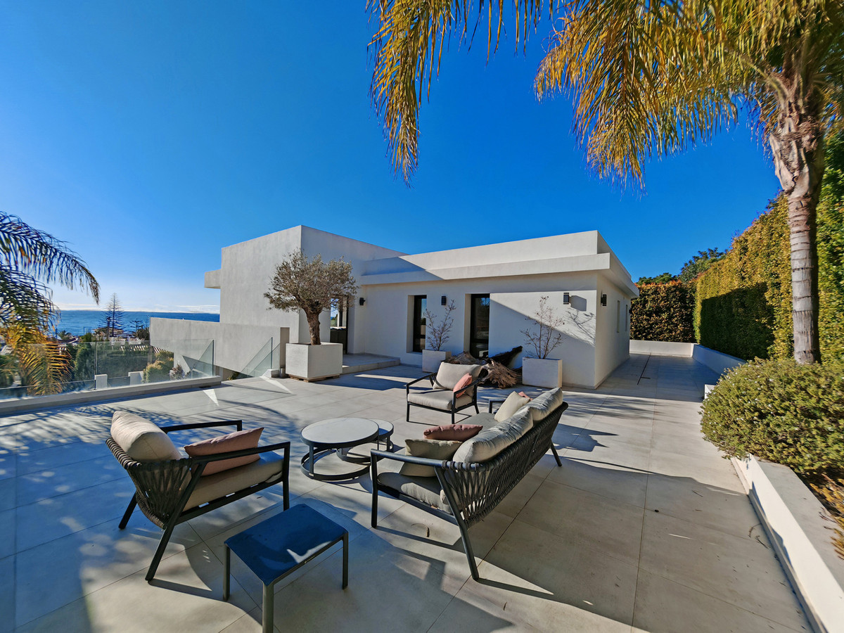 Villa for sale in El Chaparral