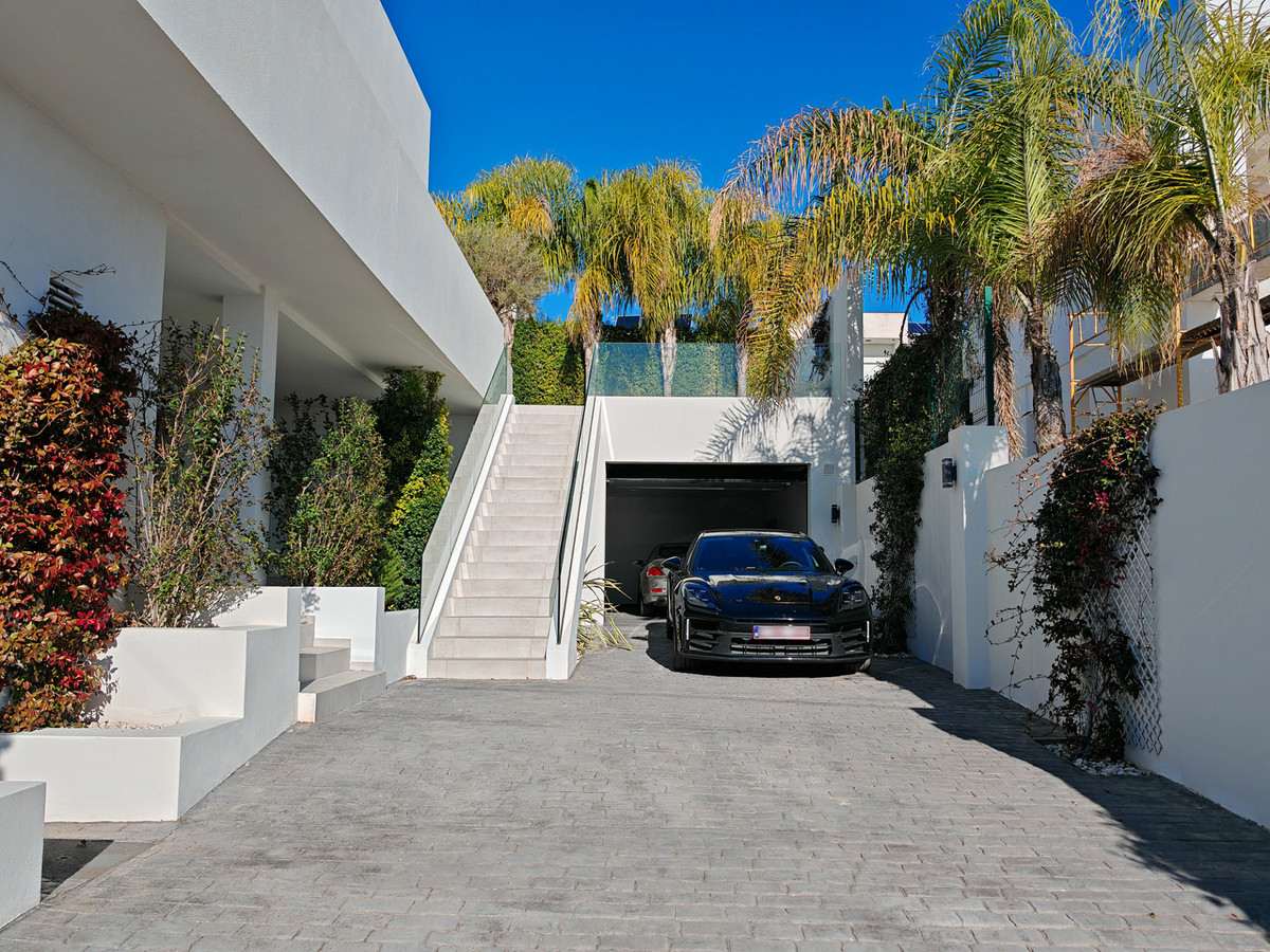 Villa for sale in El Chaparral