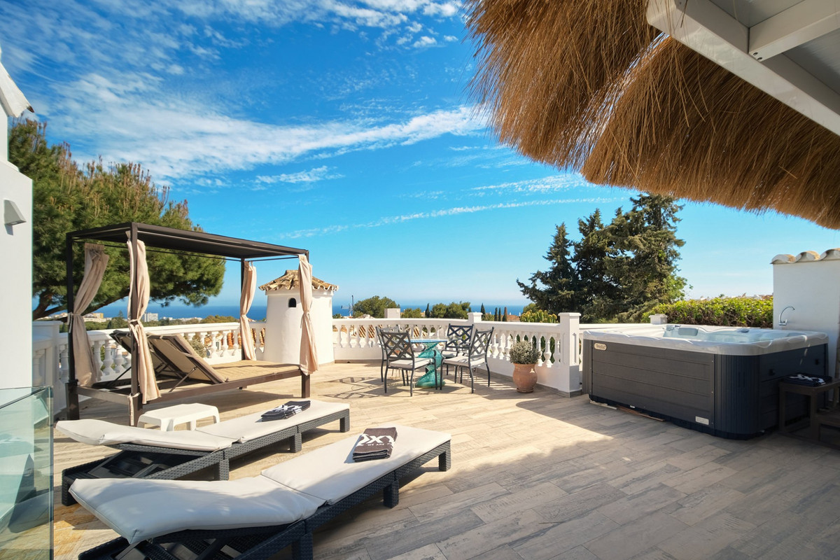 Villa for sale in Mijas Costa