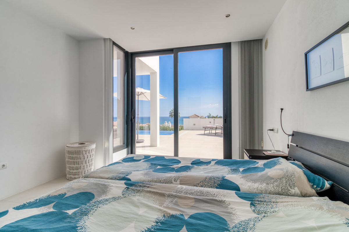 Villa for sale in La Cala de Mijas
