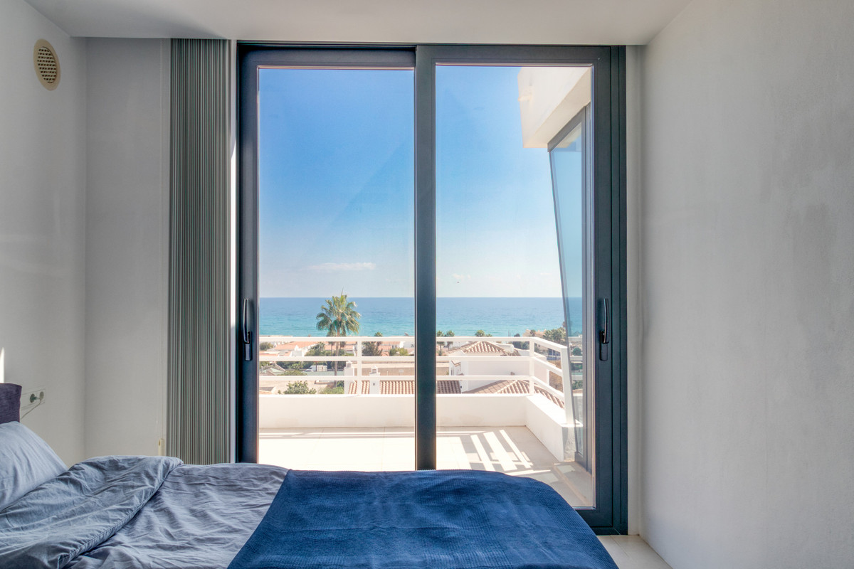 Villa for sale in La Cala de Mijas