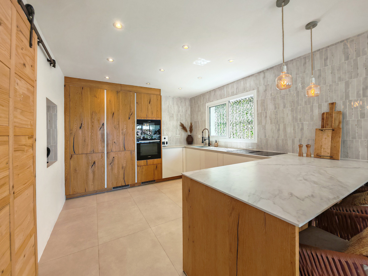 DP-12-R5352697-10 Villa for sale in Riviera del Sol