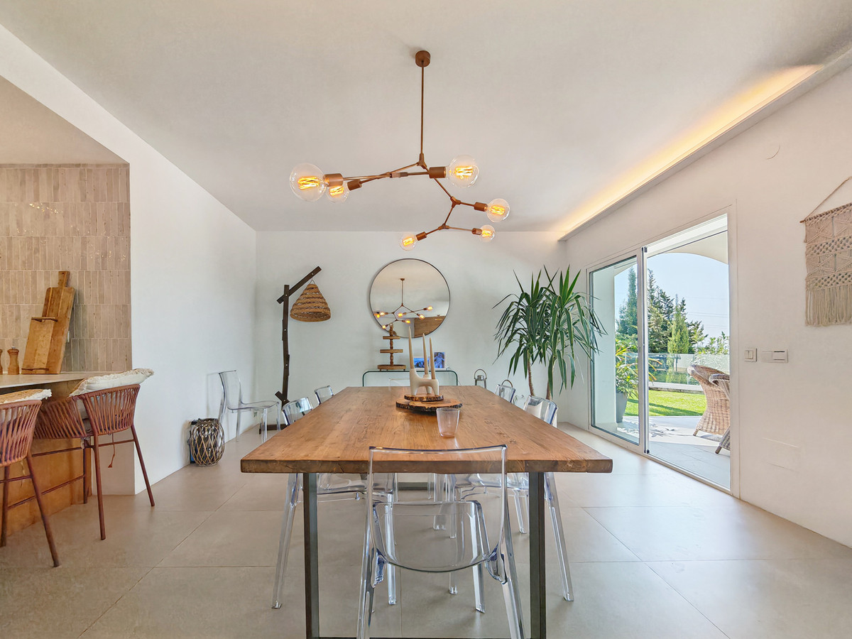 DP-12-R5352697-7 Villa for sale in Riviera del Sol