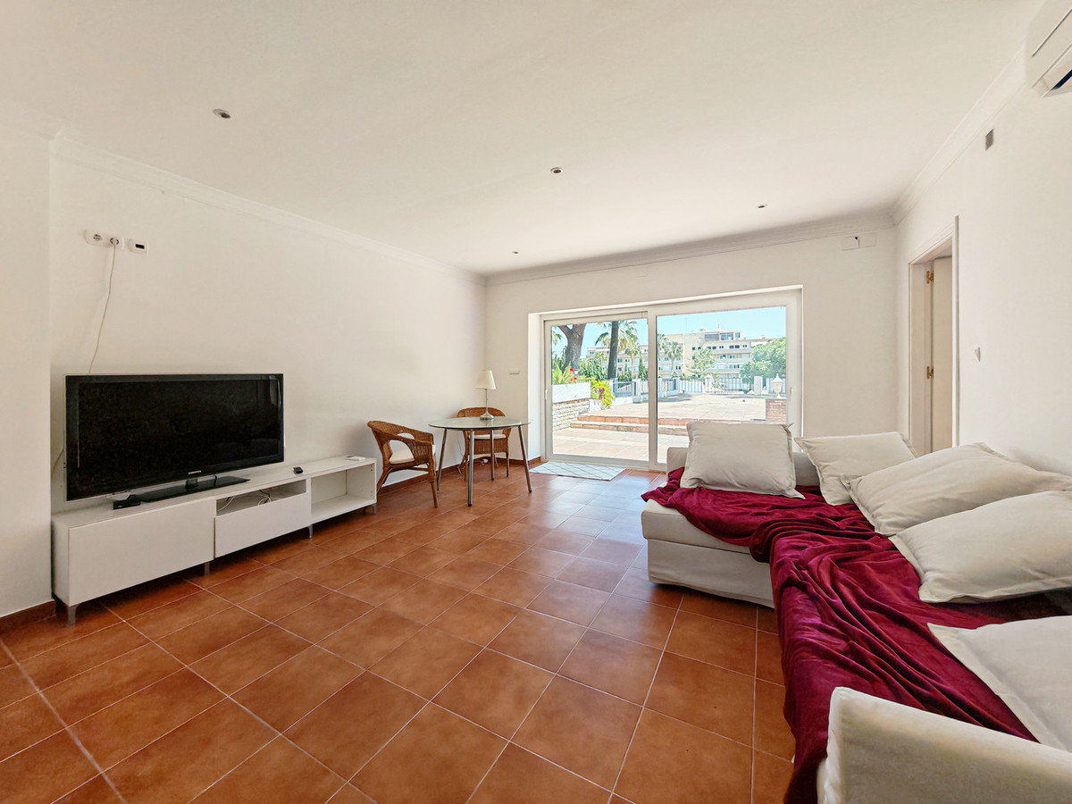 Villa for sale in Marbesa